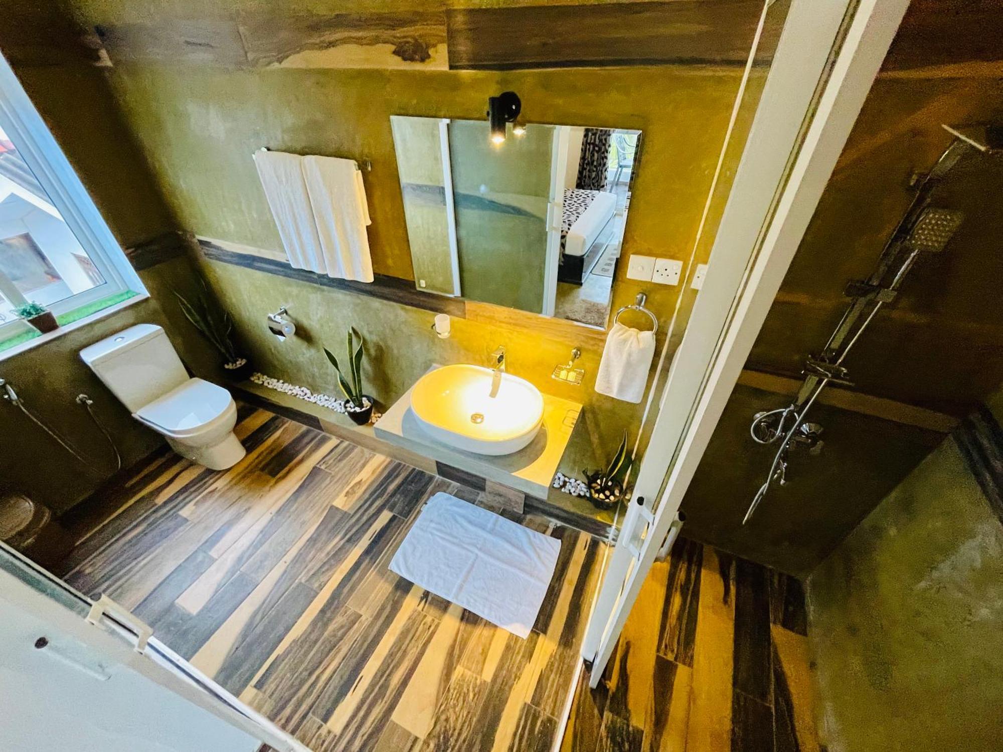 8 Plus Motels Негомбо Екстер'єр фото