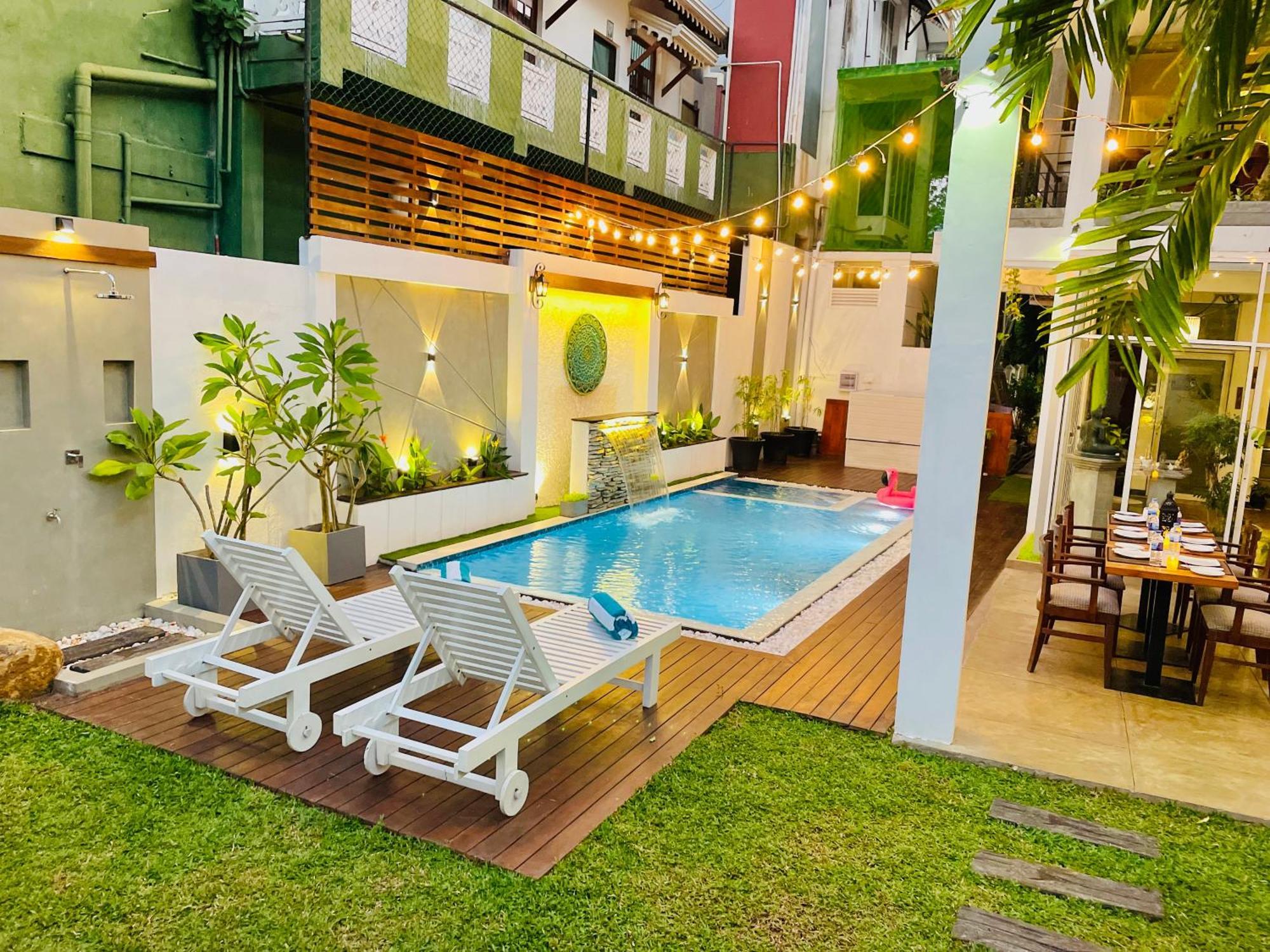 8 Plus Motels Негомбо Екстер'єр фото