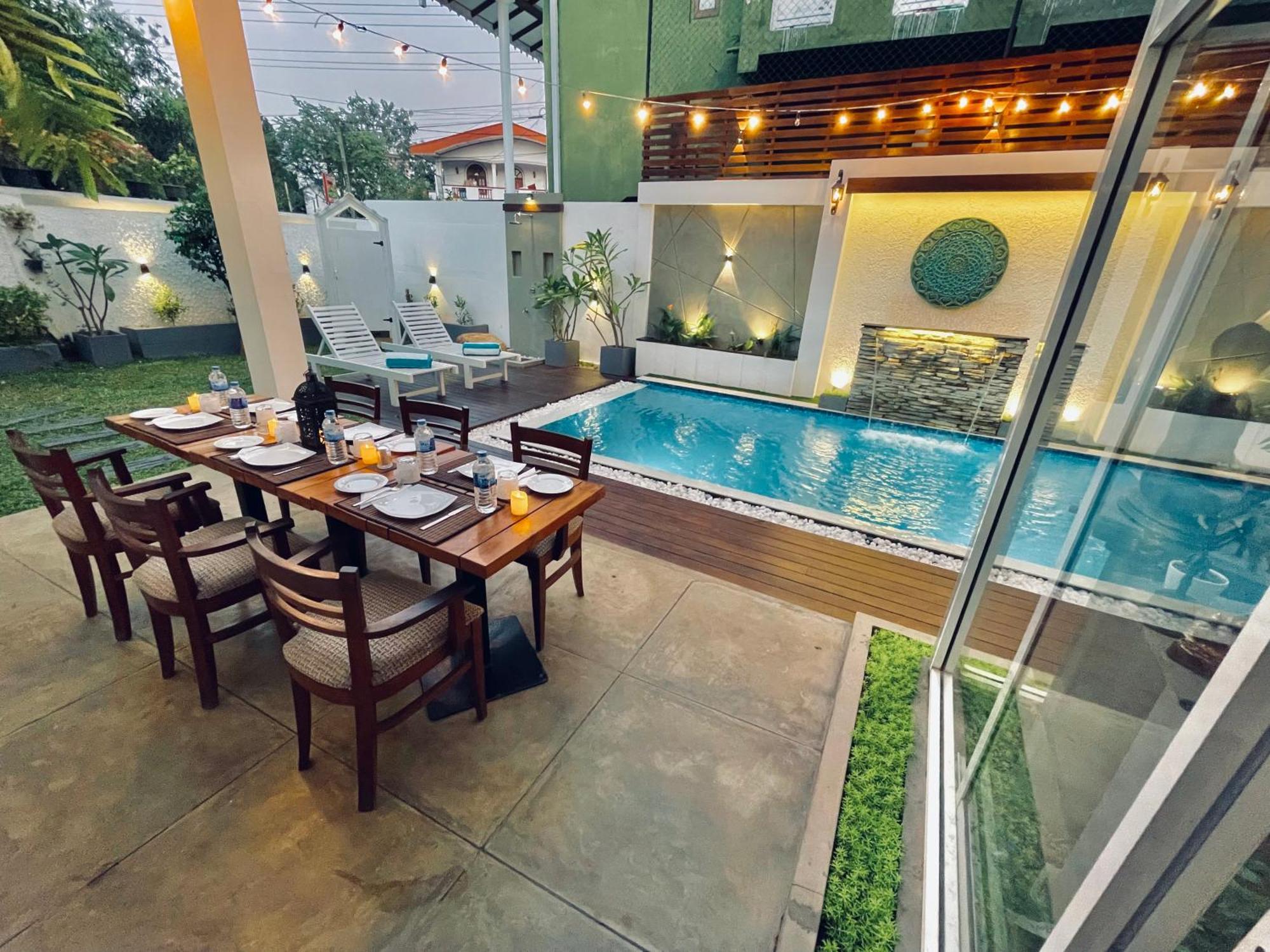 8 Plus Motels Негомбо Екстер'єр фото