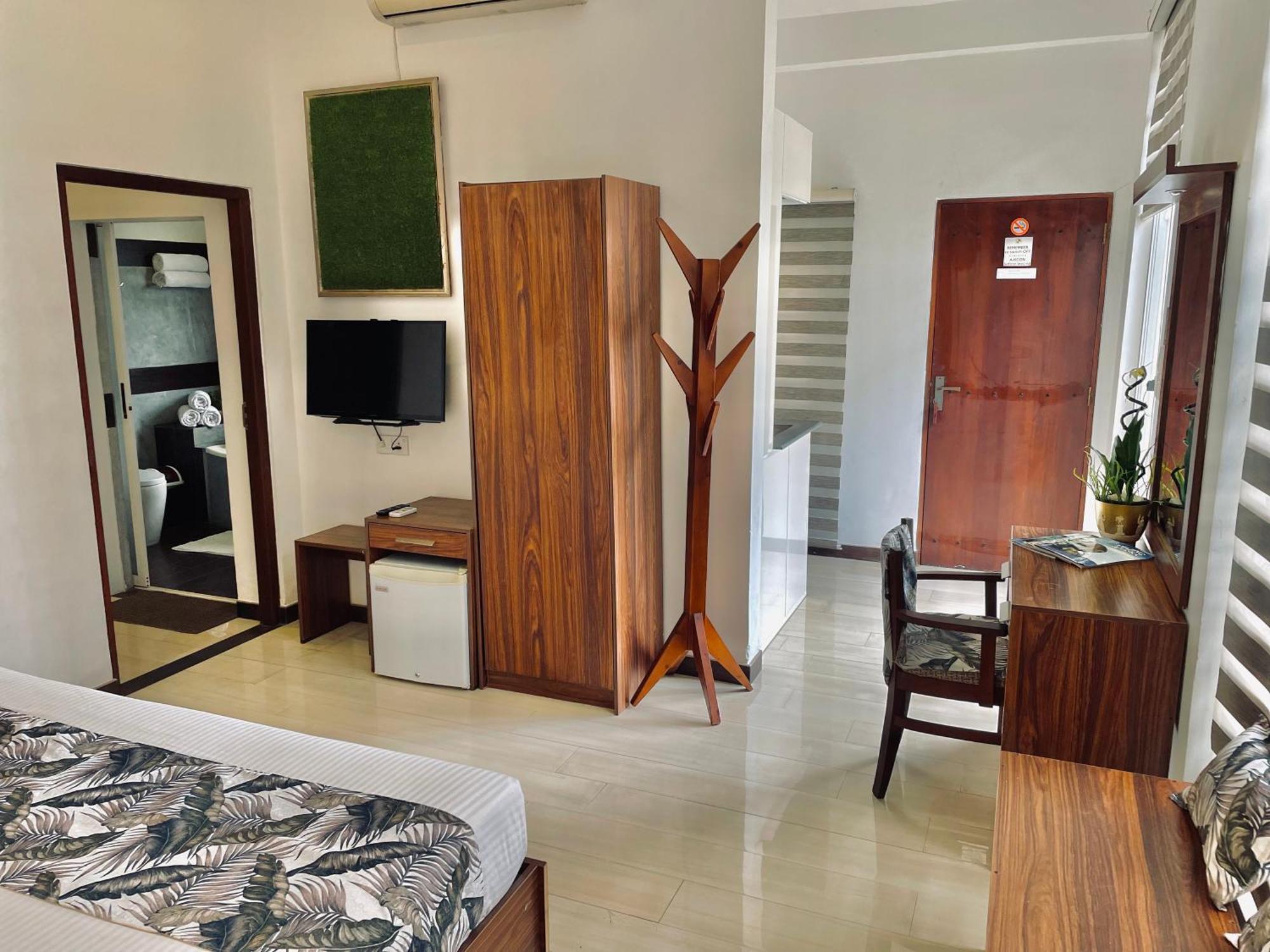 8 Plus Motels Негомбо Екстер'єр фото