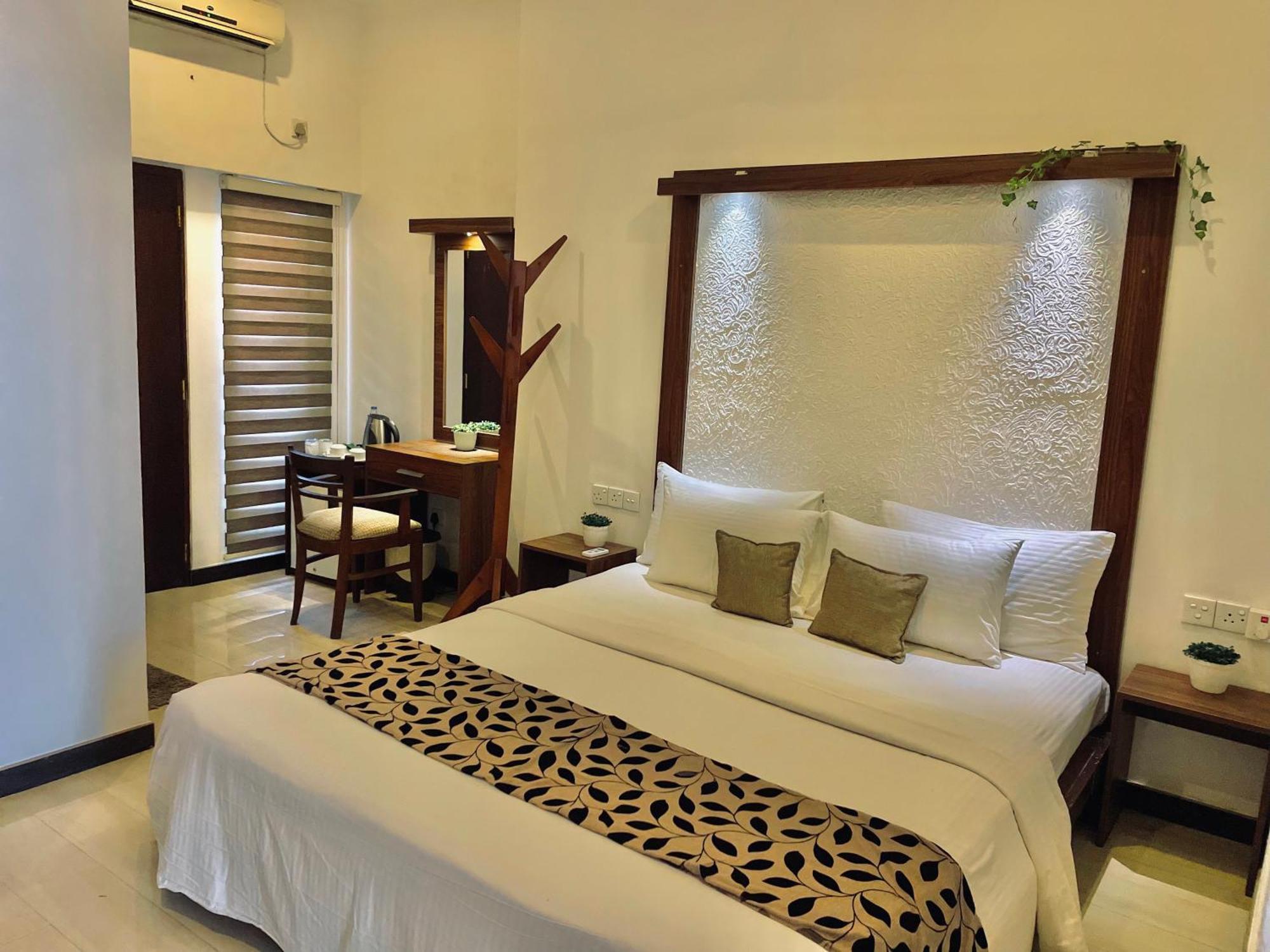 8 Plus Motels Негомбо Екстер'єр фото