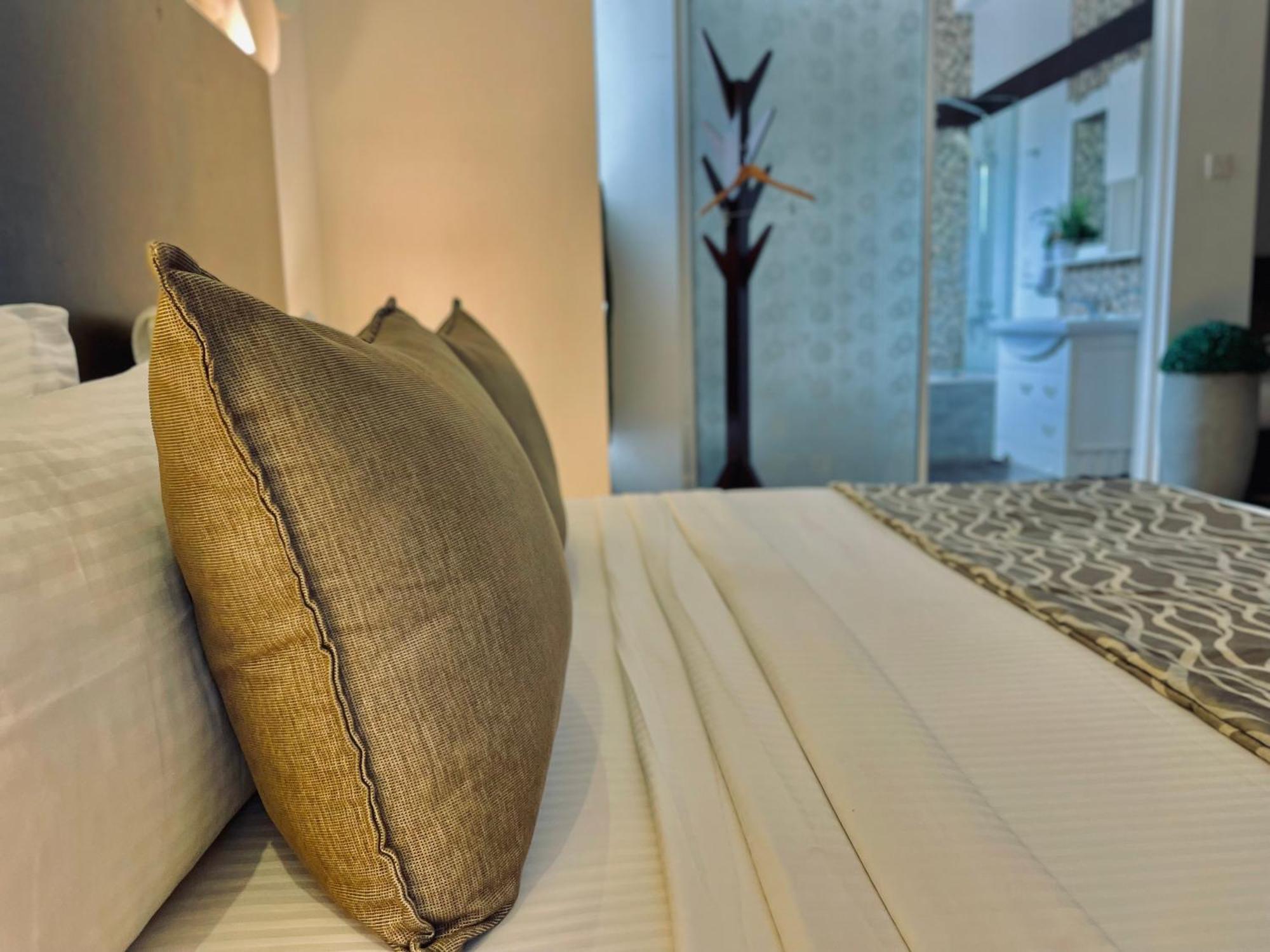 8 Plus Motels Негомбо Екстер'єр фото