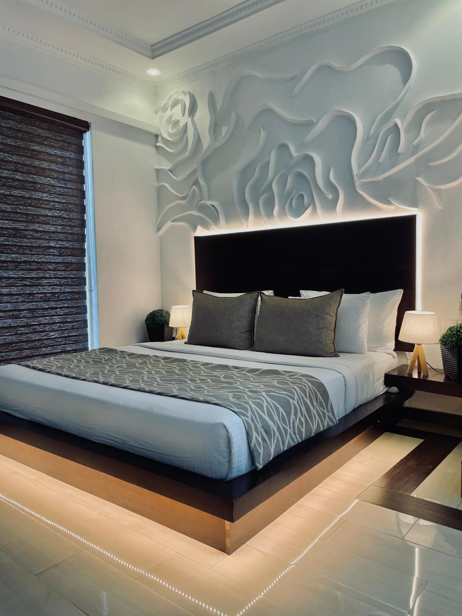 8 Plus Motels Негомбо Екстер'єр фото