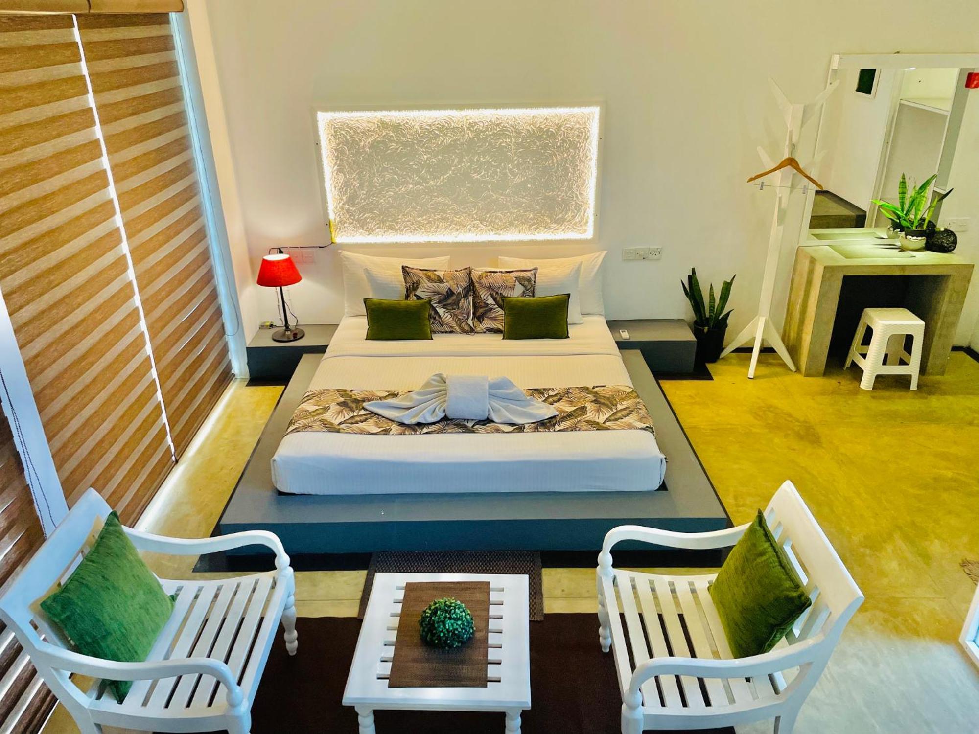 8 Plus Motels Негомбо Екстер'єр фото