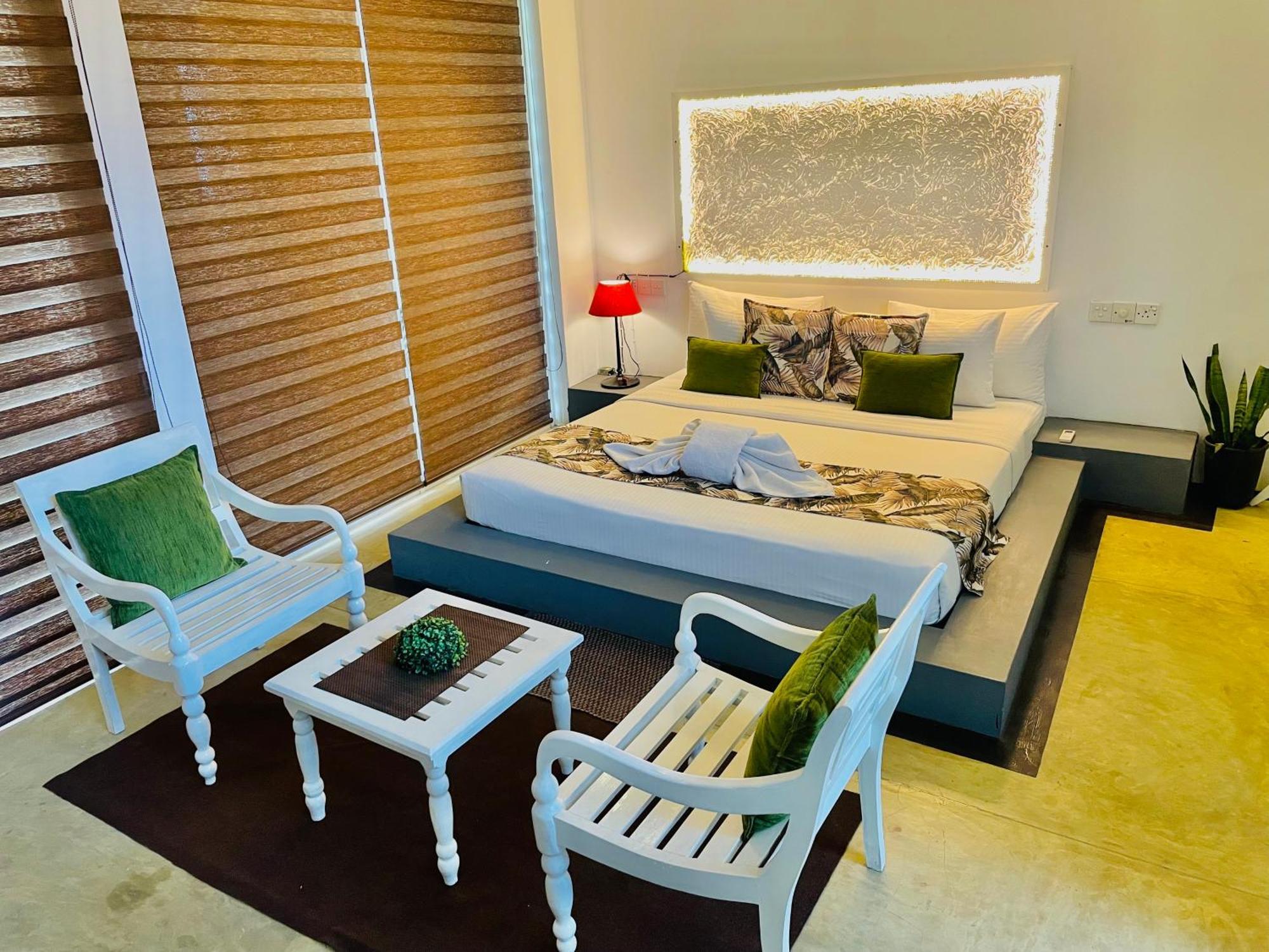 8 Plus Motels Негомбо Екстер'єр фото